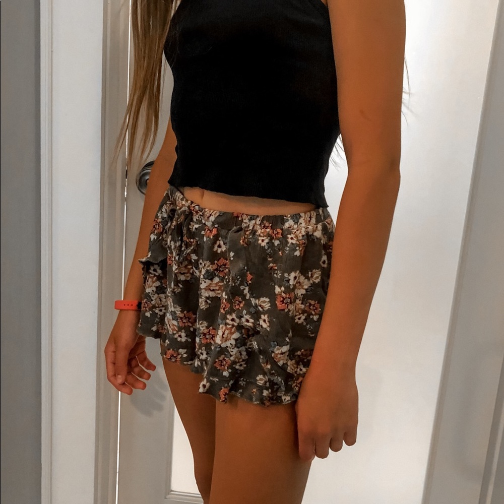 american eagle flower patterned flowey shorts